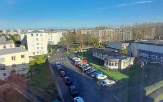 A PROXIMITE PLACE STRASBOURG Appartement Brest 3 pièce(s) 81 m2