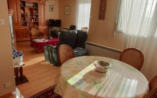 A PROXIMITE PLACE STRASBOURG Appartement Brest 3 pièce(s) 81 m2